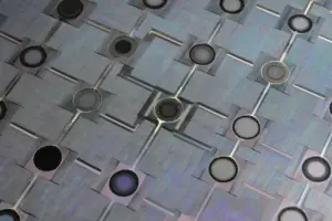Apple's Feeling the Memory Chip Squeeze, Too - Professional coverage